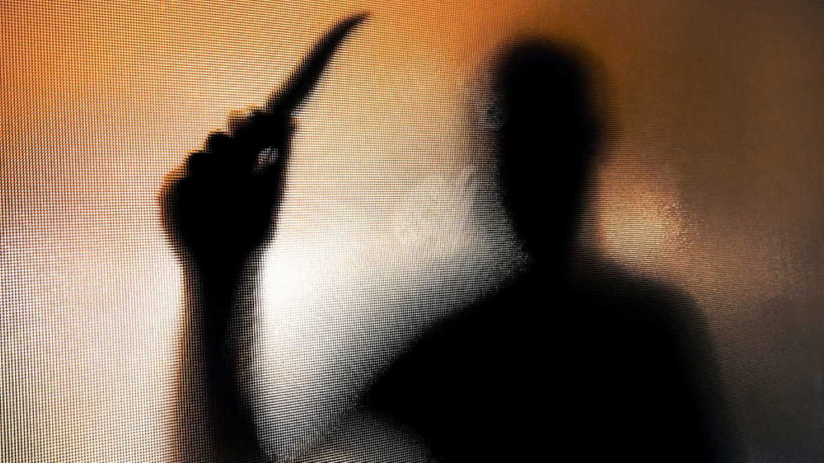 राजाबाजार में फल विक्रेता की हत्या, दहशत से कुछ दुकानें बंद