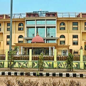 अभी भी माओवादियों के आतंक में डूबा है बिराट का होमग्राउंड क्रिकेट स्टेडियम