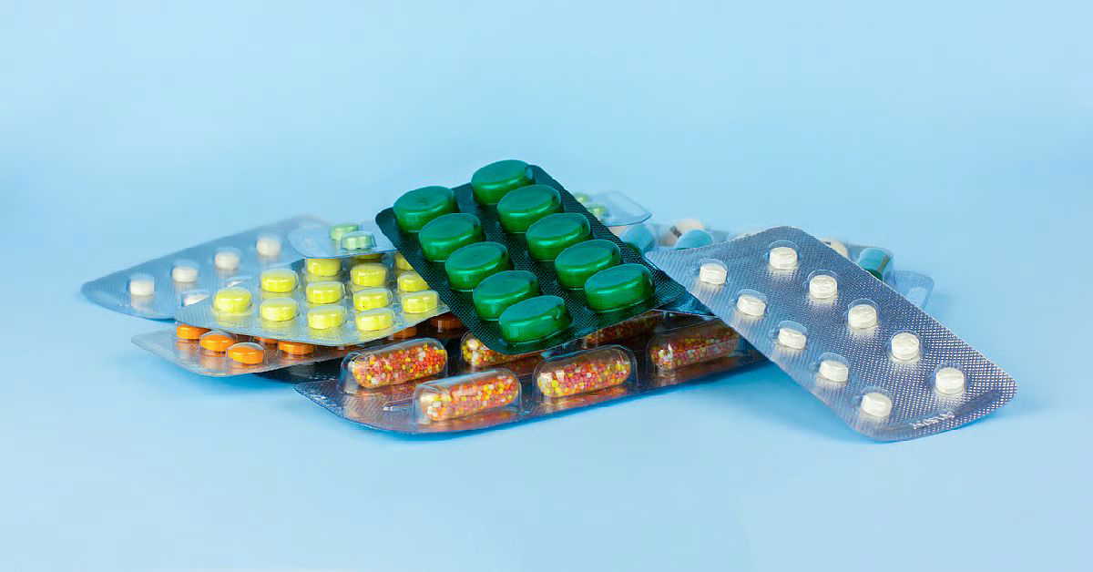 घर के इस दिशा में भूलकर भी दवा न रखें, वरना वास्तु दोष बनेगा! बीमारी पीछा नहीं छोड़ेगी