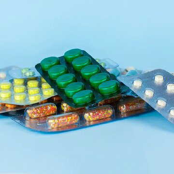 घर के इस दिशा में भूलकर भी दवा न रखें, वरना वास्तु दोष बनेगा! बीमारी पीछा नहीं छोड़ेगी