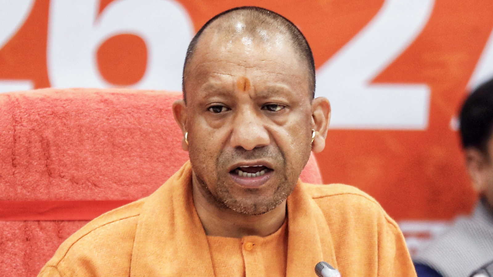 छात्राओं के लिए शौचालयों की कमी ही ड्रॉपआउट की असली वजह थी: योगी आदित्यनाथ