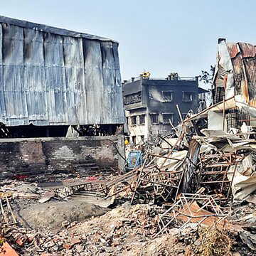 आनंदपुर अग्निकांड की वजह ढूंढने के लिए दमकल और बिजली विभाग को पुलिस ने भेजा पत्र, जल्द मांगी रिपोर्ट