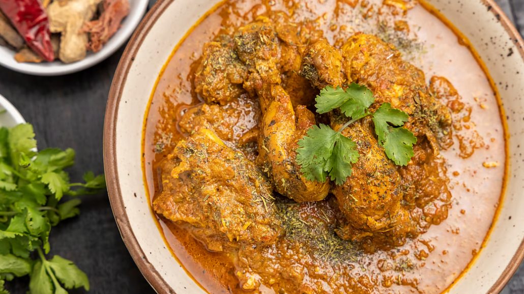 बेरेस्ता और गरम मसाला पेस्ट से बनाएं चिकन गरगरा, वीकेंड हो जाएगा खास!