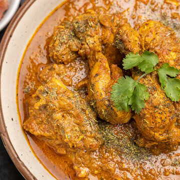 बेरेस्ता और गरम मसाला पेस्ट से बनाएं चिकन गरगरा, वीकेंड हो जाएगा खास!