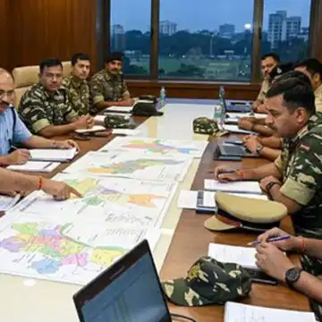 Bengal Election : कोलकाता के CP अजय नंद ने केंद्रीय बल के अधिकारियों के साथ की बैठक