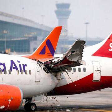 दिल्ली एयरपोर्ट पर बड़ा हादसा टला: अकासा एयर और स्पाइसजेट विमानों के पंख टकराए, दोनों ग्राउंडेड