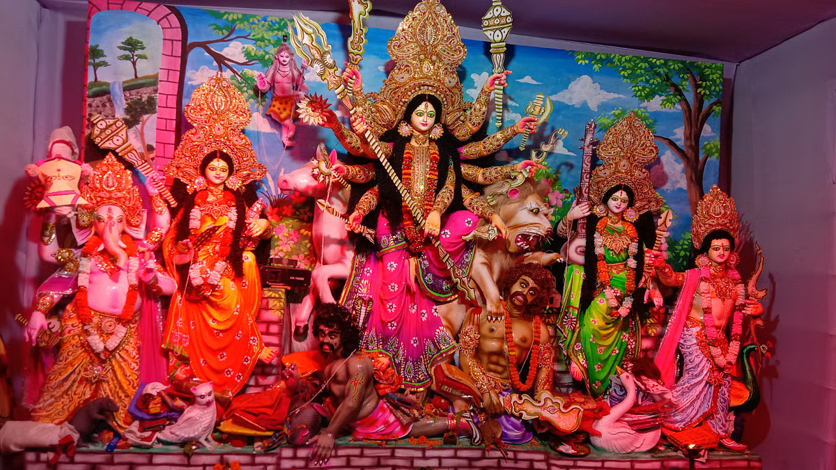 बांग्लादेश में पूजा मंडपों की संख्या बढ़ी, सुरक्षा को लेकर सवाल बरकरार