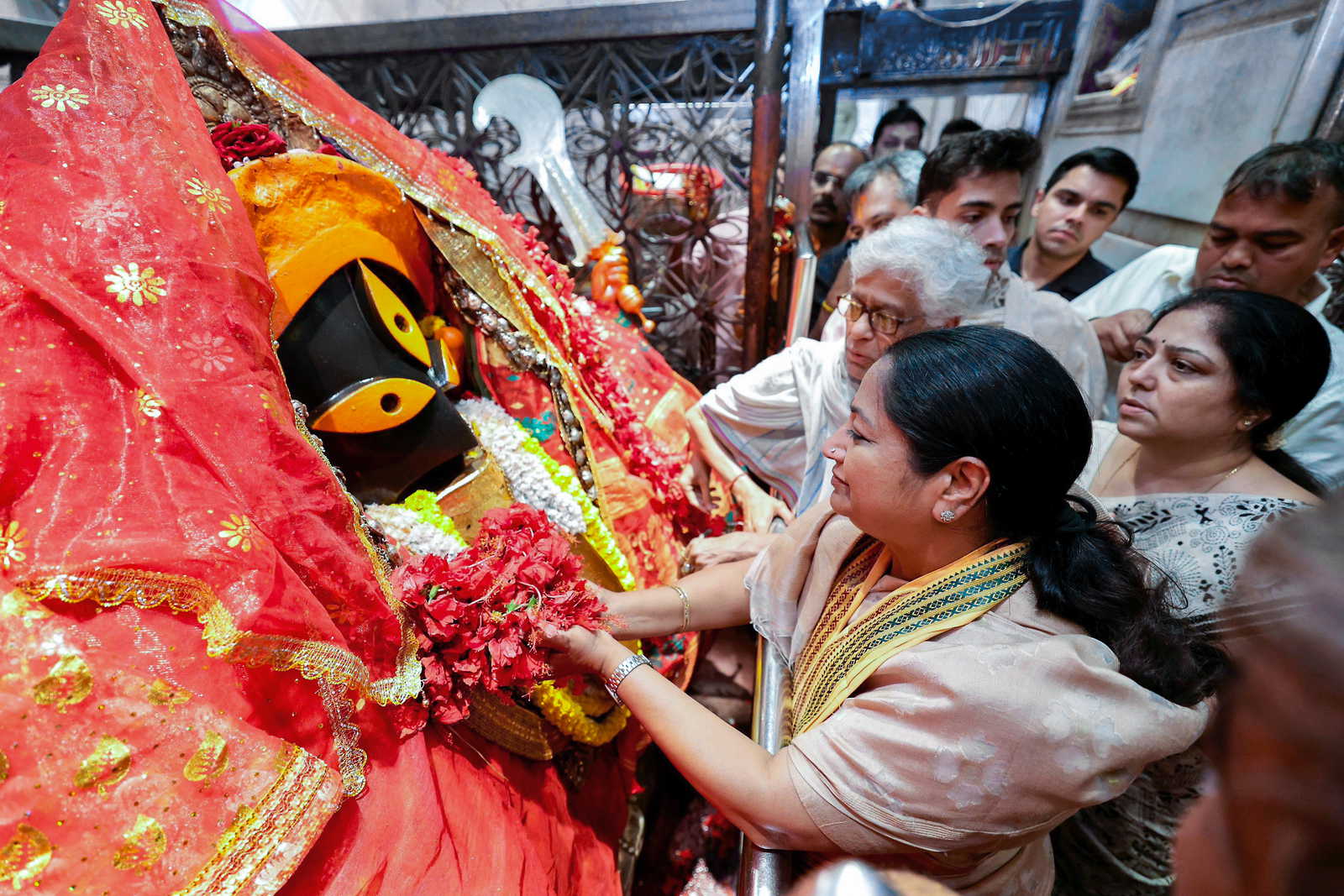 तुष्टिकरण की राजनीति ‘खतरनाक स्तर’ पर! दिल्ली की मुख्यमंत्री रेखा गुप्ता ने ममता बनर्जी को घेरा