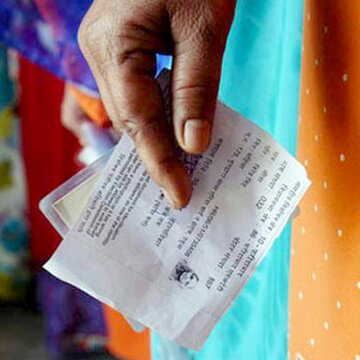 घर-घर जाकर मतदाताओं को वोटर स्लिप देंगे BLO, चुनाव आयोग का सख्त निर्देश