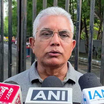 सावधान रहे और घर से बाहर न निकले - मंत्री दिलीप घोष ने TMC सांसद कल्याण बनर्जी को क्यों दी यह सलाह?