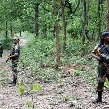 छत्तीसगढ़ के जंगलों में सुरक्षा बलों के साथ मुठभेड़, तीन माओवादी ढेर; एक महिला भी शामिल
