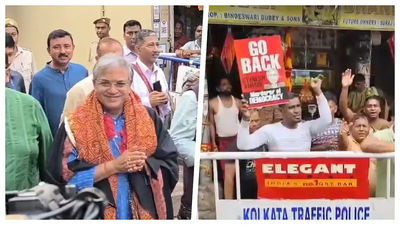 कालीघाट में ज्ञानेश कुमार को दिखाये गये काले झंडे, विरोध में लगे 'गो-बैक' के नारे