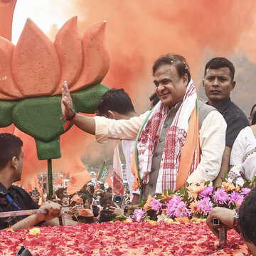 असम में चुनावी बिगुल: हिमंत बिस्वा सरमा ने जालुकबाड़ी से नामांकन भरा