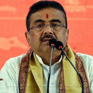 'वंदे मातरम्' पर खड़े होकर सम्मान दिखाना काफी नहीं, साथ में गाना भी जरूरी: शुभेंदु अधिकारी