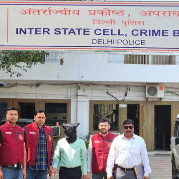 अवैध प्रिंटिंग रैकेट का भंडाफोड़, 20 हजार से ज्यादा कॉपियां जब्त, 67 वर्षीय आरोपी गिरफ्तार