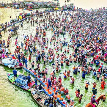 दुर्गापूजा 2025 : इस पंडाल में महसूस कर सकेंगे महाकुंभ मेले की भव्यता, जानिए कहां?