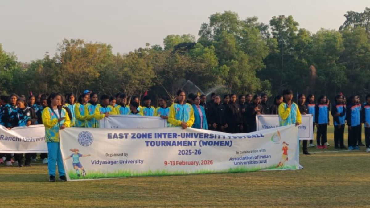 विद्यासागर विश्वविद्यालय में पूर्वी क्षेत्र अंतर-विश्वविद्यालय महिला फुटबॉल टूर्नामेंट का शुभारंभ