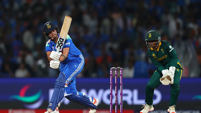 महज 21 साल की उम्र में शेफाली वर्मा ने वर्ल्ड कप में रच दिया इतिहास, तोड़ा वीरेंद्र सहवाग का रिकॉर्ड