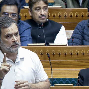 लोकसभा में बजट पर सियासी संग्राम, राहुल ने बजट पढ़ा ही नहीं, आपत्तियों में दम नहीं-सीतारमण