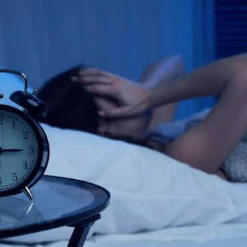 रात-दर-रात जाग रहे हैं? क्या आपने ‘स्लीप बैंकिंग’ कर रखी है?