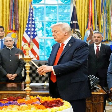 व्हाइट हाउस में ट्रंप की दीपावली, उत्सव से कहीं ज्यादा चर्चा में आई अमेरिकी राष्ट्रपति की 'गलती'