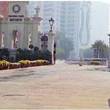 गुरुग्राम के एक पॉश हाउसिंग सोसाइटी में 11वीं कक्षा के दो छात्रों ने सहपाठी को गोली मारी