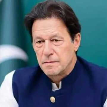 भ्रष्टाचार मामले में इमरान खान और उनकी पत्नी बुशरा बीबी को 17 साल कैद की सजा