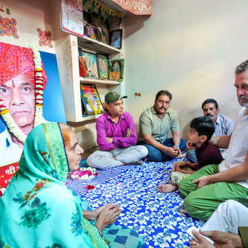 इंदौर जल संकट: लोग मर रहे हैं, सरकार सो रही हैः राहुल गांधी