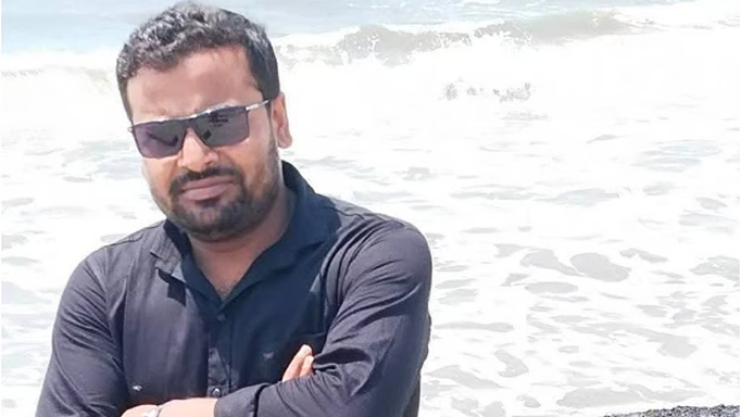 चार्ज पर लगाकर मोबाइल देखने की आदत बनी जानलेवा, बिजली के झटके से हुई मौत