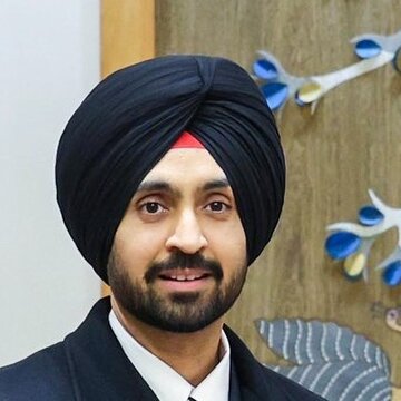 दिलजीत जोसांझ को धमकी, अमिताभ के पैर छूकर प्रणाम करने से गायक मुसीबत में?