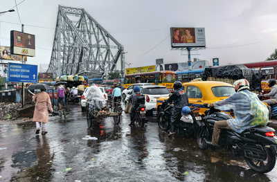 ऑफिस जाते समय छाता लेकर निकले या नहीं? क्या कहता है बारिश को लेकर मौसम का पूर्वानुमान?