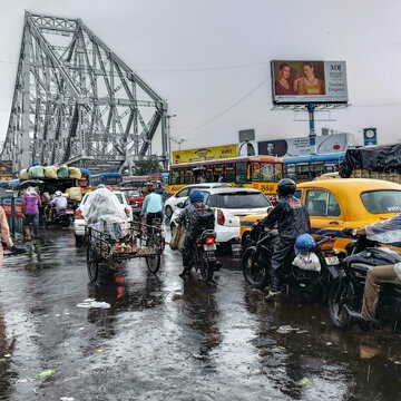 ऑफिस जाते समय छाता लेकर निकले या नहीं? क्या कहता है बारिश को लेकर मौसम का पूर्वानुमान?