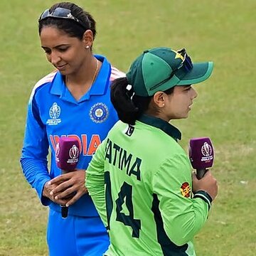 सूर्या की राह पर हरमनप्रीत, महिलाओं के मैच में भी 'नो हैंडशेक'