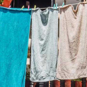 सुबह या रात, कपड़े धोने के लिए सबसे अच्छा समय कौन सा है ? वास्तशास्त्र क्या कहता है ?