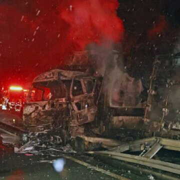 बर्फबारी में जापान का एक्सप्रेसवे बना मौत का जाल, 50 गाड़ियां टकराईं, 1 की मौत, 26 घायल