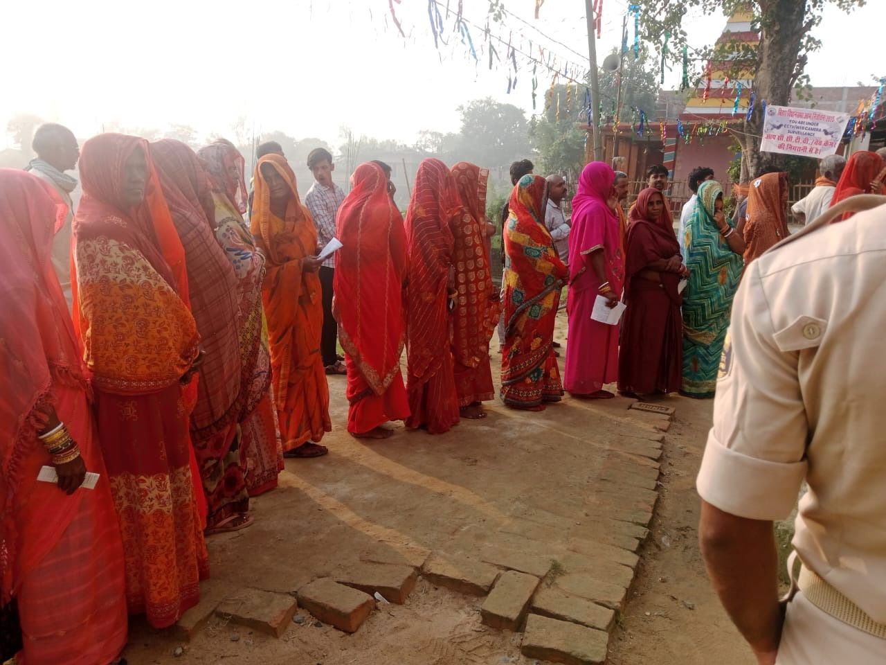 बिहार चुनाव के पहले चरण में टूटा 25 साल का रिकॉर्ड, 64.46% से अधिक मतदान हुआ