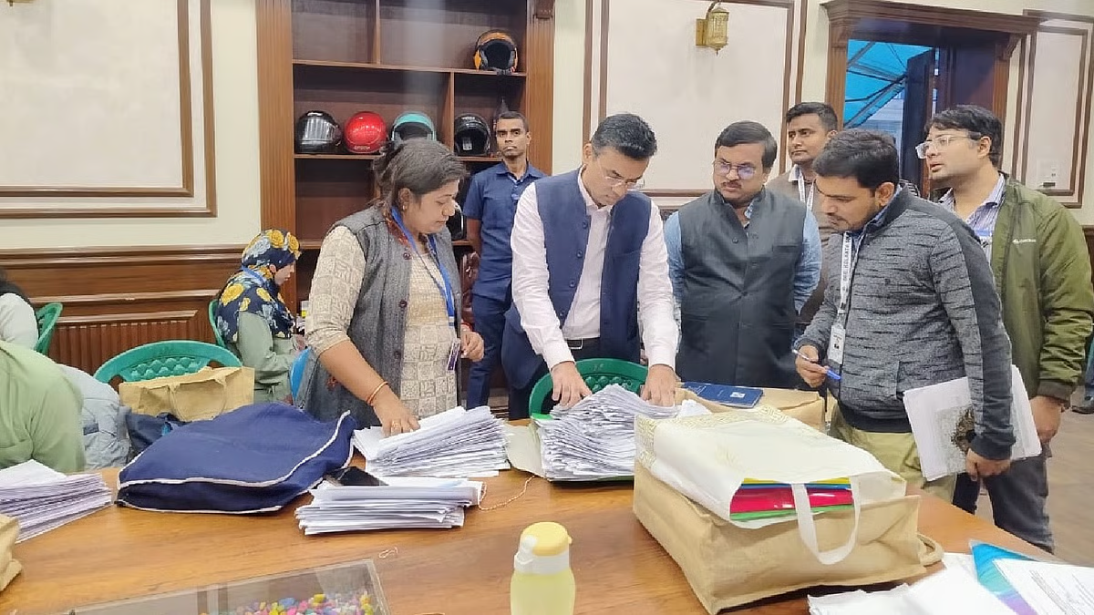 SIR की गिनती का फेज़ खत्म हो गया है, ड्राफ्ट वोटर लिस्ट से कितने नाम हटेंगे?