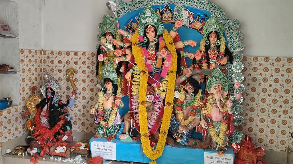 क्या आप जानते हैं कि सिउड़ी में दुर्गा और काली की एक साथ पूजा का इतिहास क्या है?