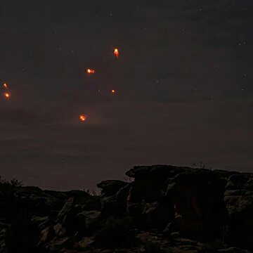 जम्मू-कश्मीर के कई इलाकों में दिखाई दिए संदिग्ध 'पाकिस्तानी ड्रोन', भारत का सर्च ऑपरेशन शुरू