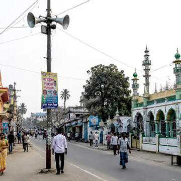 धार्मिक स्थलों पर नियमानुसार बजेगा लाउडस्पीकर, सार्वजनिक स्थानों पर पशु बलि को बंद करने का निर्देश