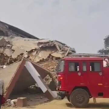 प्रयागराज में कोल्ड स्टोरेज हादसा, 4 की मौत, कई लोग मलबे में फंसे