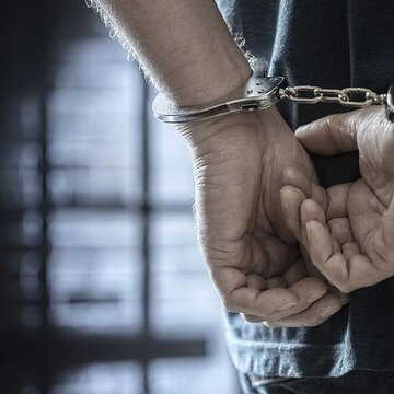 'पेट्रोल बम' बनाकर जला डालीं 18 गाड़ियां, पुलिस ने 500 CCTV फुटेज खंगालकर पकड़े आरोपी