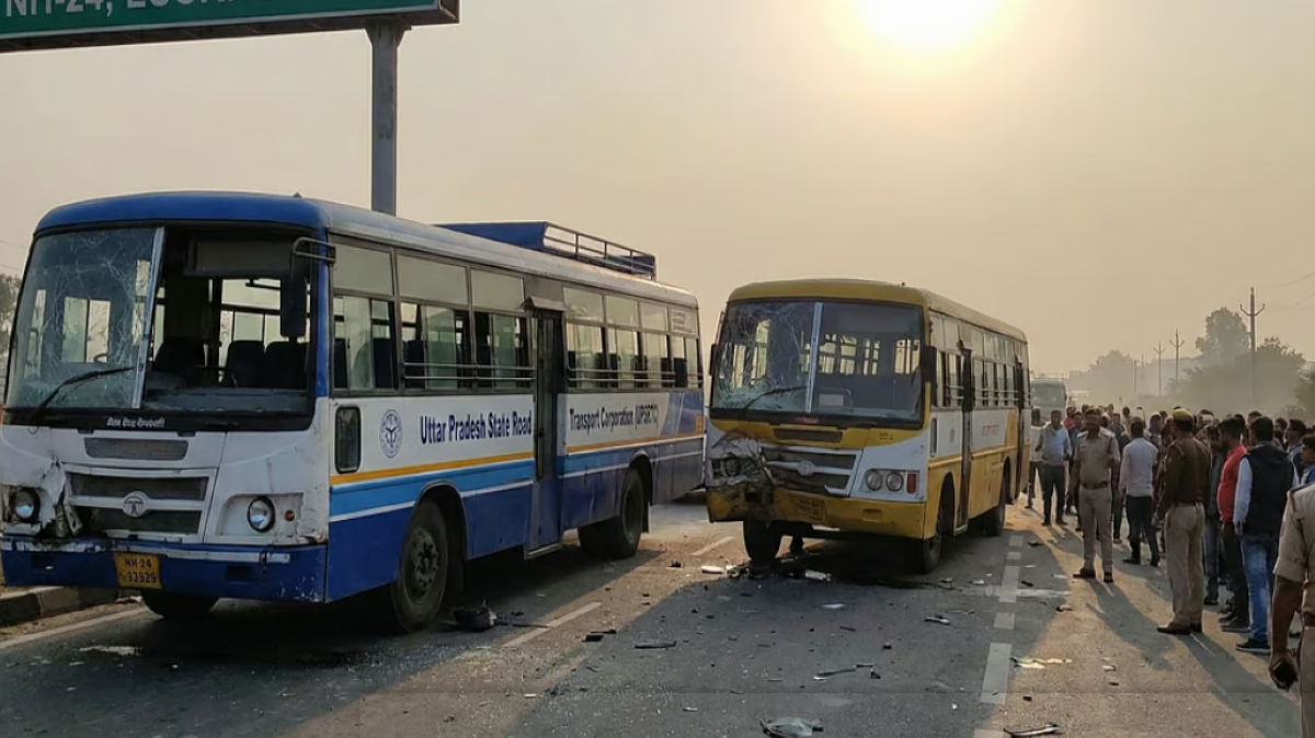 दो बसों की आमने-सामने टक्कर, उत्तर प्रदेश में भयानक सड़क दुर्घटना में 3 की मौत