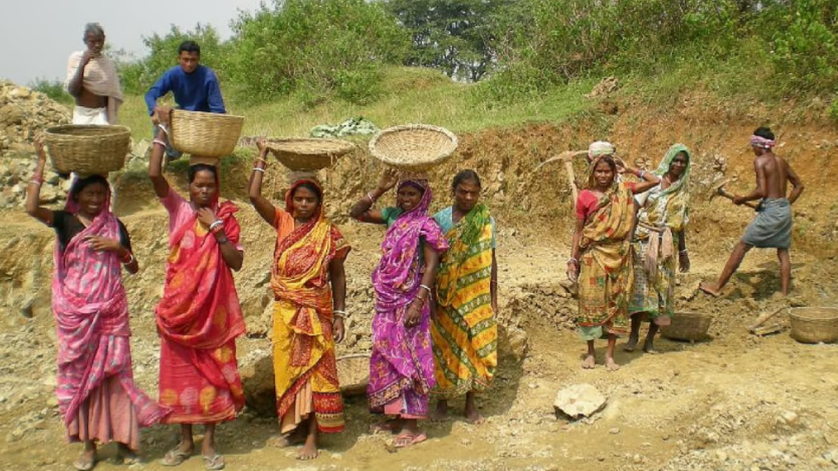 सिर्फ नाम ही नहीं, 100 दिन के काम की योजना में और क्या-क्या बदलाव ला रही है केंद्र?