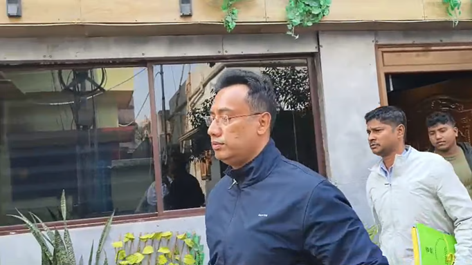 मेसी के G.O.A.T. इंडिया टूर के मुख्य आयोजक सतद्रु दत्ता के घर पहुंची विधाननगर पुलिस