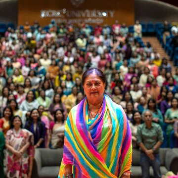 राजकुमारी की व‍िरासत से न‍िकलकर वसुंधरा बनीं लोकतांत्र‍िक 'महारानी', मां से सीखा राजनीत‍ि का अ आ...