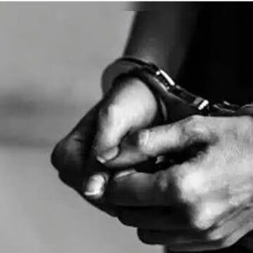 छात्रा से बलात्कार और ब्लैकमेल करने अभियुक्त पुलिस मुठभेड़ में घायल