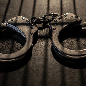 'SIR' का डर फैलाकर फर्जी सर्टिफिकेट बनाने का गोरखधंधा, चाचा-भतीजा गिरफ्तार