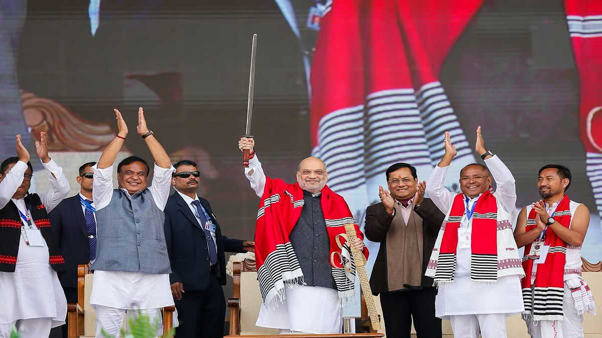 'असमिया पहचान से सिर्फ राहुल गांधी को दिक्कत', डिब्रूगढ़ की रैली में कांग्रेस पर बरसे अमित शाह