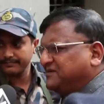 मतगणना से पहले WB में हाई अलर्ट, हर केंद्र पर बहु-स्तरीय सुरक्षा व्यवस्था,  CEO  मनोज अग्रवाल ने शांति और निष्पक्षता का भरोसा दिया